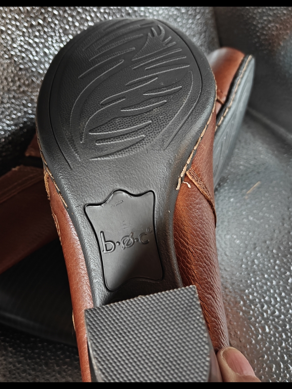 b.o.c. Women's Chestnut Brown Leather Side Zip Booties - Picture 4 of 4